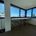 The View Luxury With Pool Διαμέρισμα *