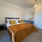 The View Luxury With Pool Διαμέρισμα *