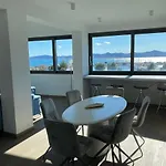 The View Luxury With Pool