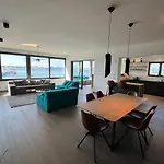 The View Luxury With Pool Διαμέρισμα *