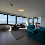 The View Luxury With Pool