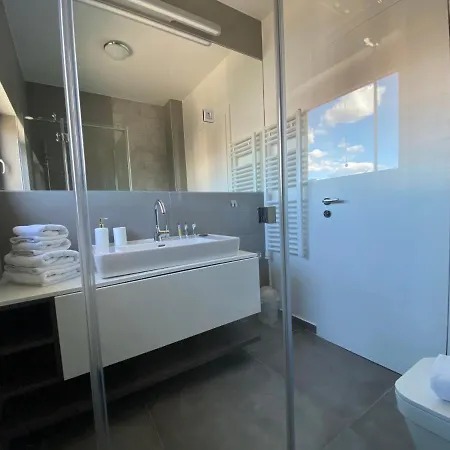 The View Luxury With Pool Apartmán Zadar