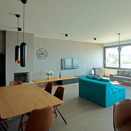 The View Luxury With Pool Apartmán