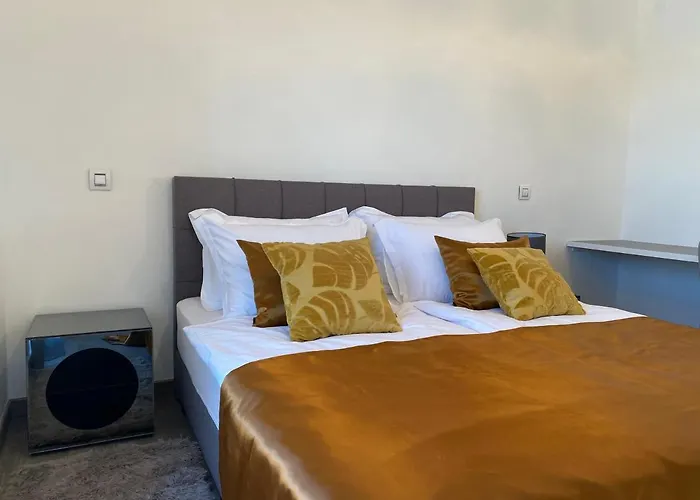 The View Luxury With Pool