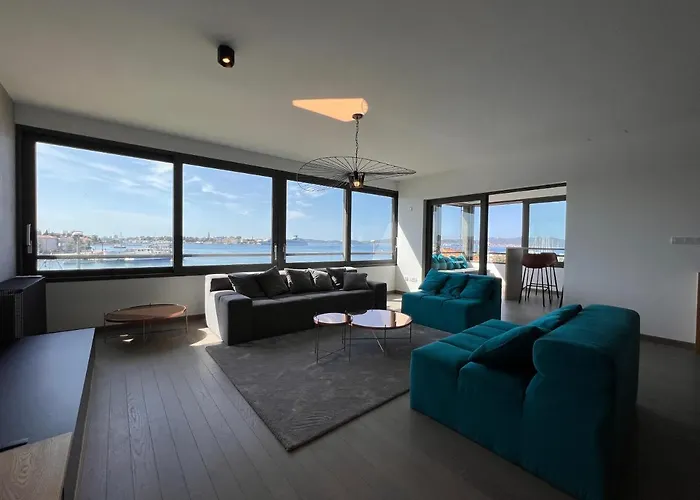 The View Luxury With Pool