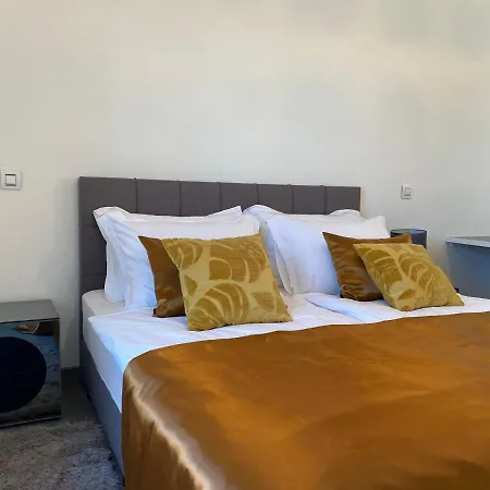 The View Luxury With Pool