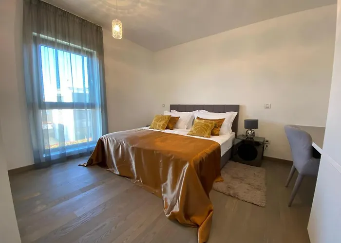 The View Luxury With Pool Задар