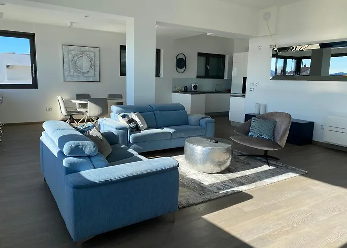 The View Luxury With Pool 아파트 *