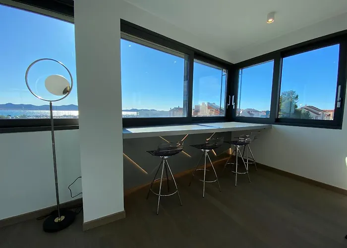 The View Luxury With Pool 아파트 *