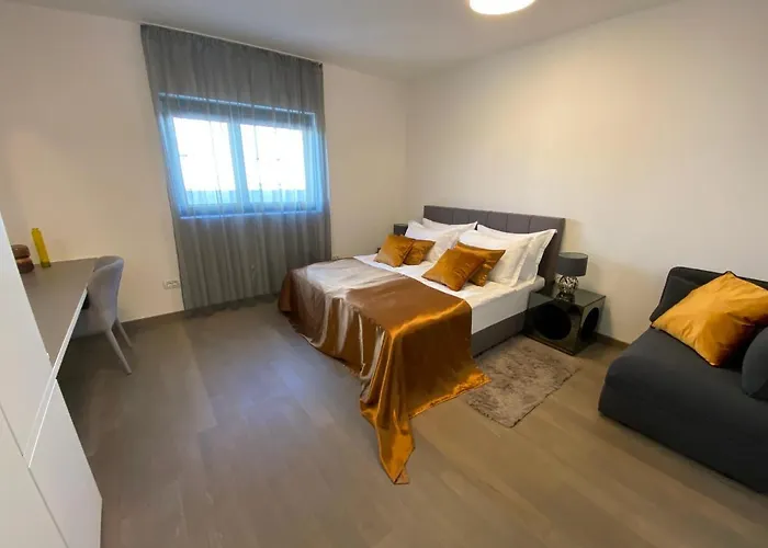 The View Luxury With Pool Апартаменты *