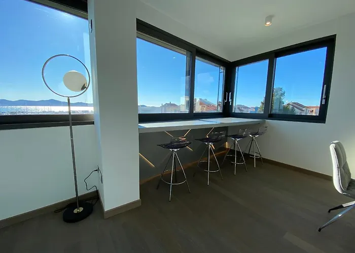 The View Luxury With Pool Апартаменты Задар