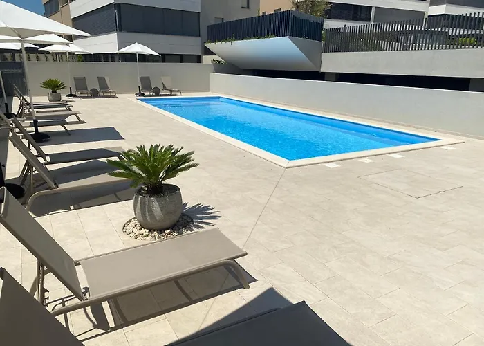 The View Luxury With Pool