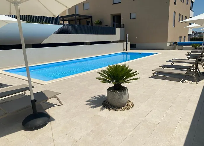 The View Luxury With Pool Апартаменты Задар