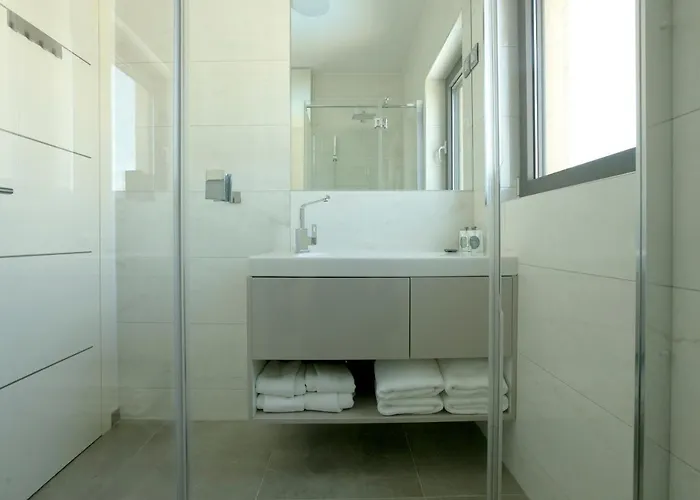 The View Luxury With Pool