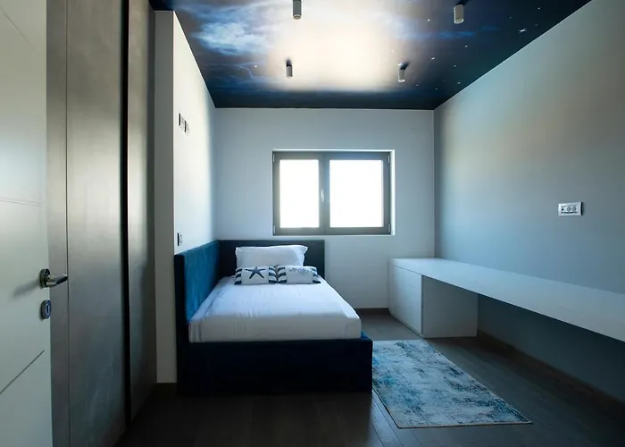 The View Luxury With Pool 아파트 자다르