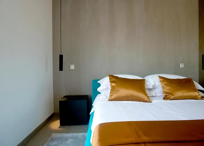 The View Luxury With Pool Апартаменты *