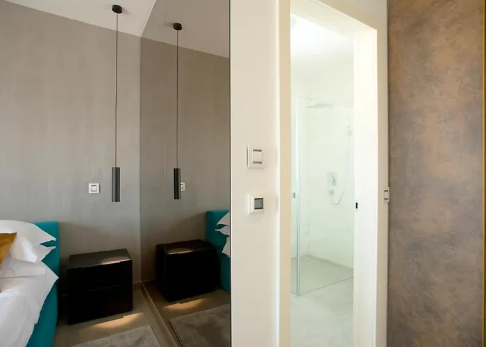 The View Luxury With Pool Апартаменты *